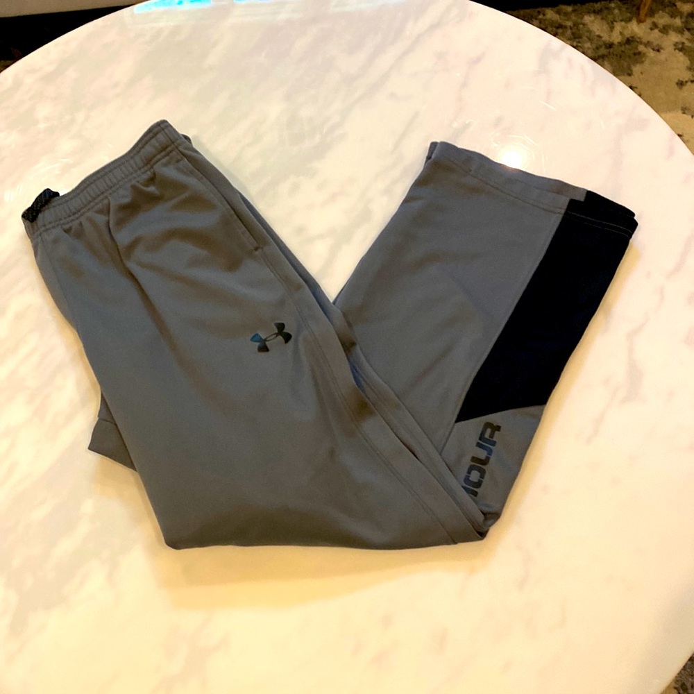 Under Armour gray pants